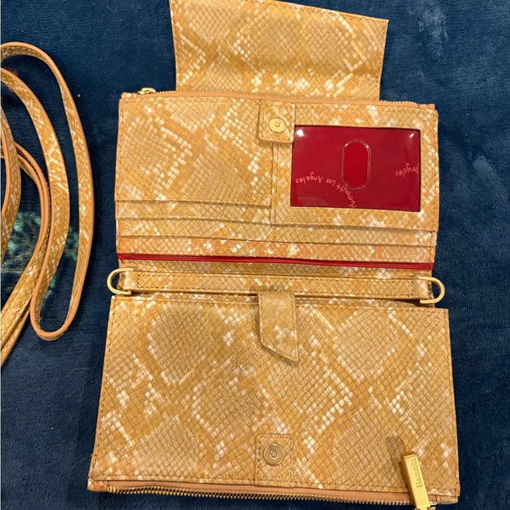 HAMMITT Levi wallet. Good used condition, one rivet scratch on photo 4.